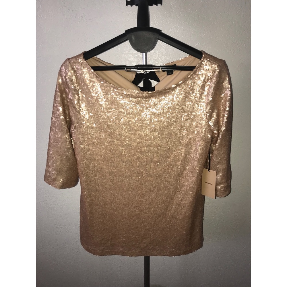 NWT. Halogen Sequined Rose Gold Top